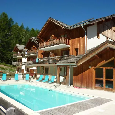 Confortable Avec Piscine & Sauna, Aux Pieds Des Pistes Des Orres 1800, Grand Duplex Pour 6 Pers. - Fr-1-322-57 *