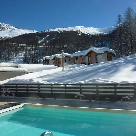 Confortable Avec Piscine & Sauna, Aux Pieds Des Pistes Des Orres 1800, Grand Duplex Pour 6 Pers. - Fr-1-322-57